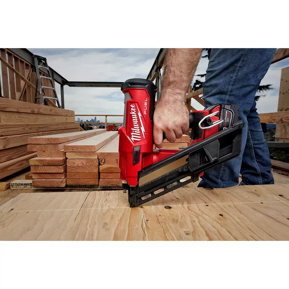 Milwaukee 2745-20EM M18 FUEL 18V 30 Degree Framing Nailer w/ EXT Capacity Mag