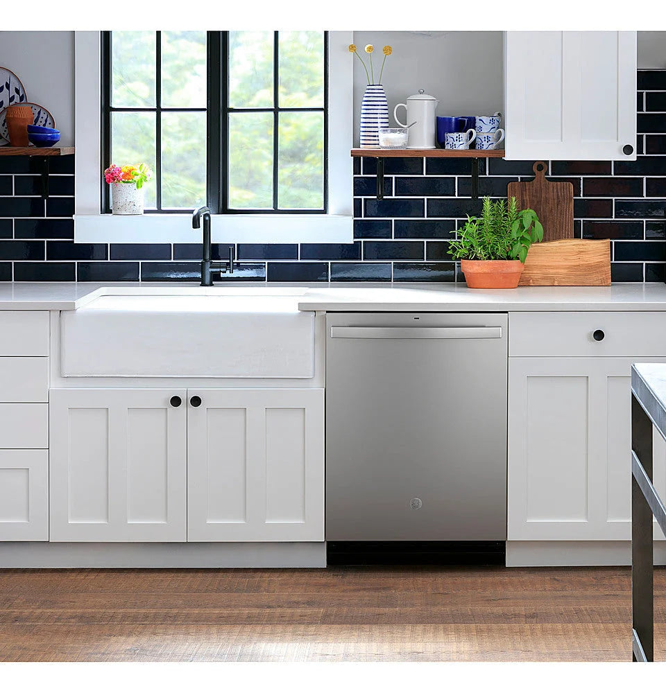 GE - Top Control Built In Dishwasher with Sanitize Cycle and Dry Boost, 50 dBA - Stainless steel