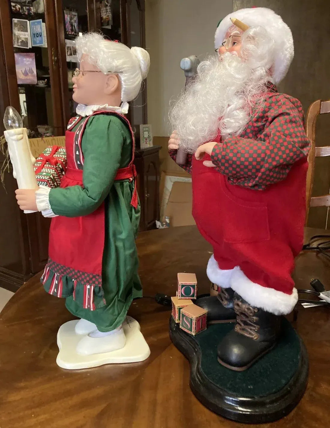 Holiday Creations Mr & Mrs Santa Claus Lighted Animated Figures Electric Switch