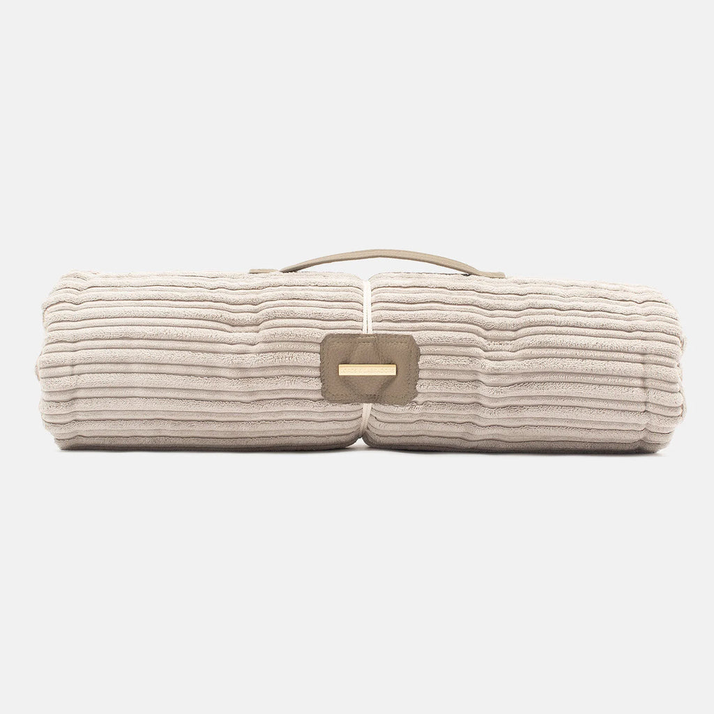 Travel Mat in Essentials Light Grey