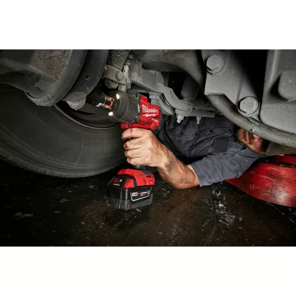 Milwaukee 3010-22 M18 FUEL 18V 1/2 HTIW - 3/8 MTIW Automotive Combo Kit