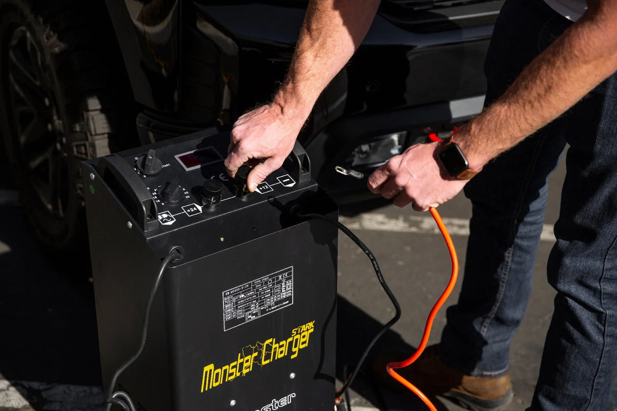 Battery Charger Station 24/12 Volt Battery Charger Station adjustable, Wheel unit, Display Screen