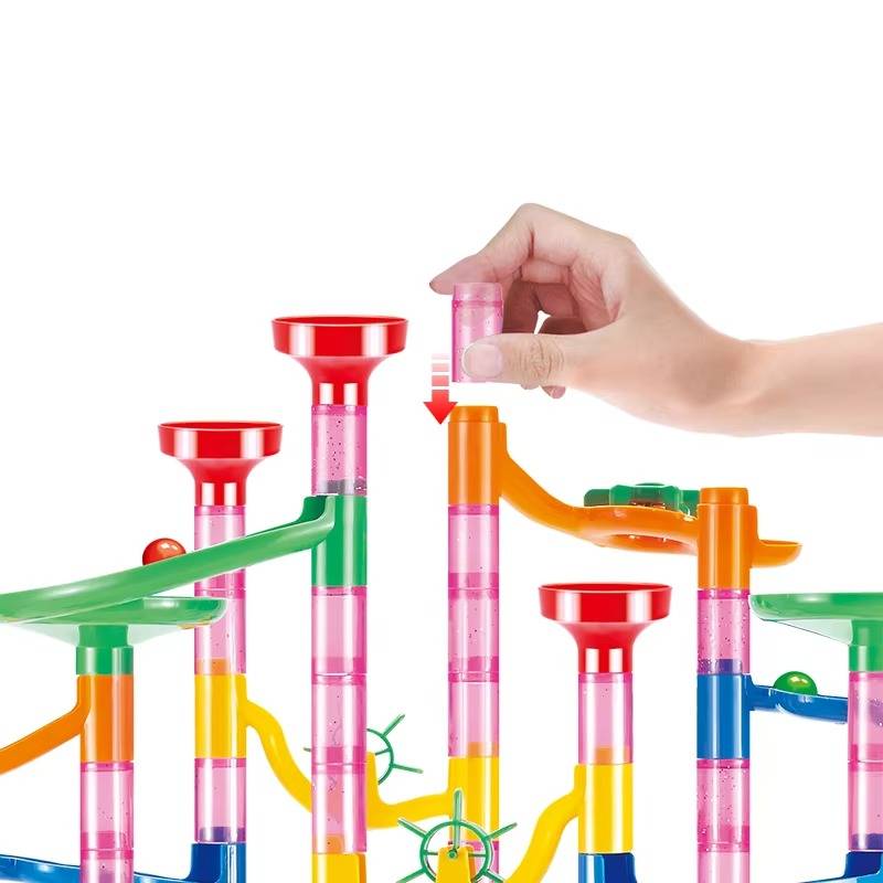Marble Run Construction Set with 133 Pieces and Button Release  Funnel