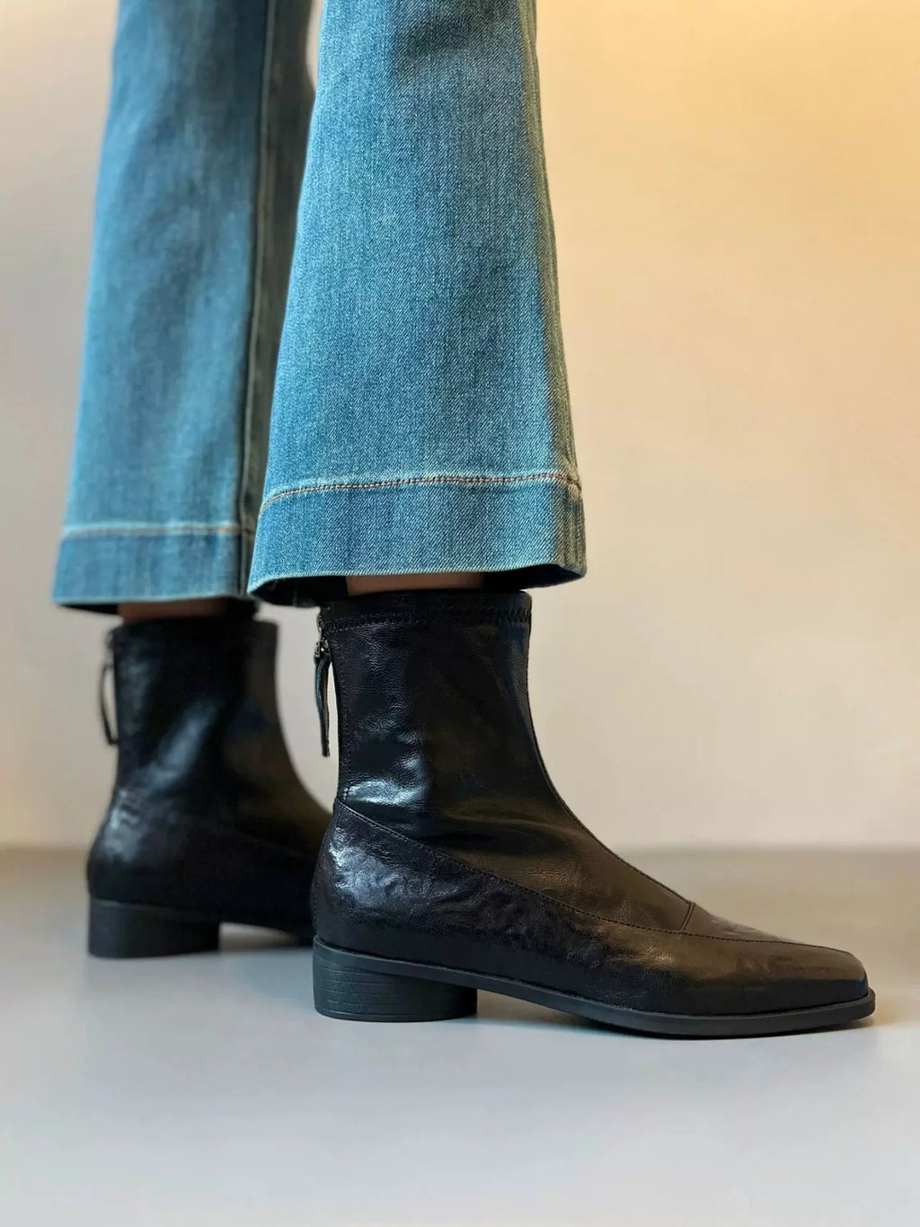 Women French Retro Slim Ankle Boots, Genuine Leather Back Zipper Stretch Boots, Elegant Slimming Block High Heel Short Boots